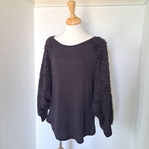 7th Ray | Black bat wing fuzzy arms women's crew neck sweater